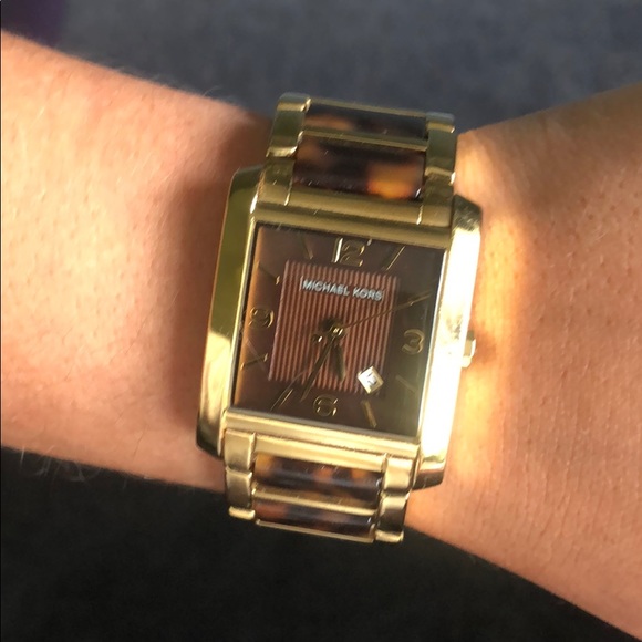 Michael Kors Watch - Picture 3 of 7